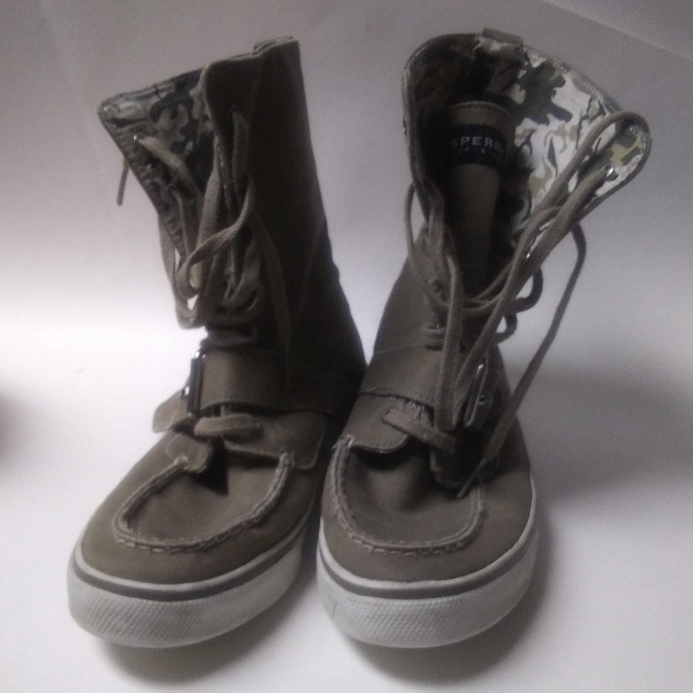 Women's Sperry High Top Shoes.